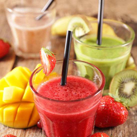 5 Reasons to add Moringa to your Summer Smoothies — Miracle Tree Blog